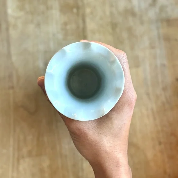 Vintage Korean Floral Vase - Picture 4 of 8